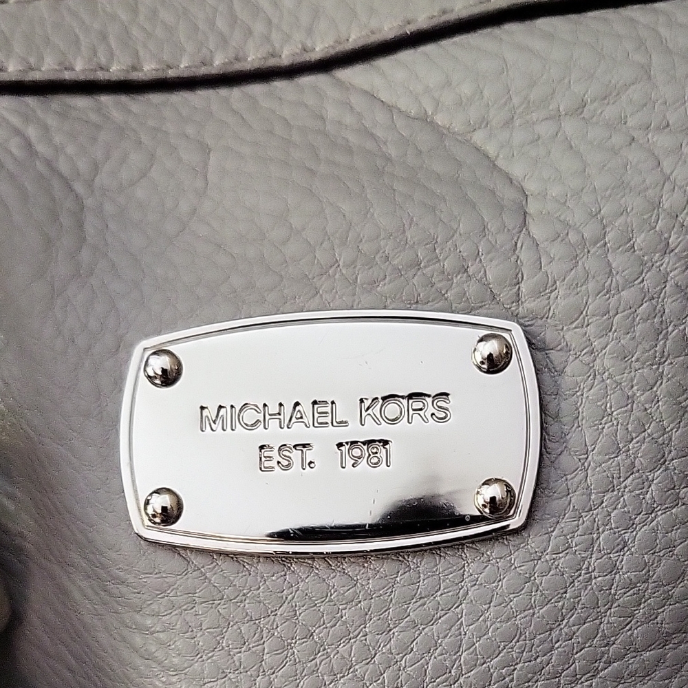 Michael Kors Light Gray Satchel and Wallet Set - Picture 3 of 10